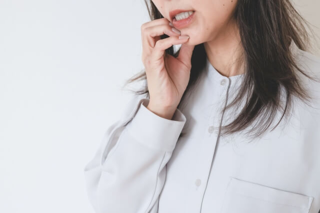 歯茎が変色する原因ともとに戻す方法を解説